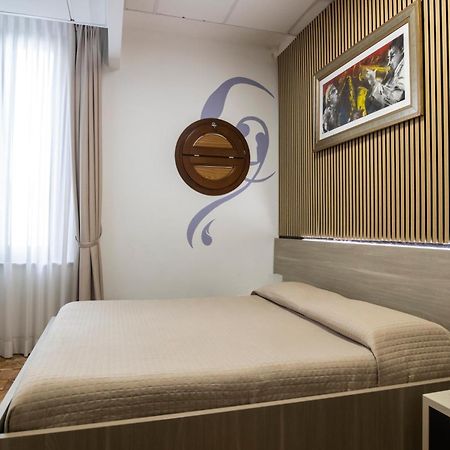 B&B Palazzo Storico Di Nicola Pescara Bagian luar foto