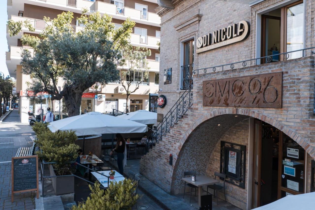 B&B Palazzo Storico Di Nicola Pescara Bagian luar foto