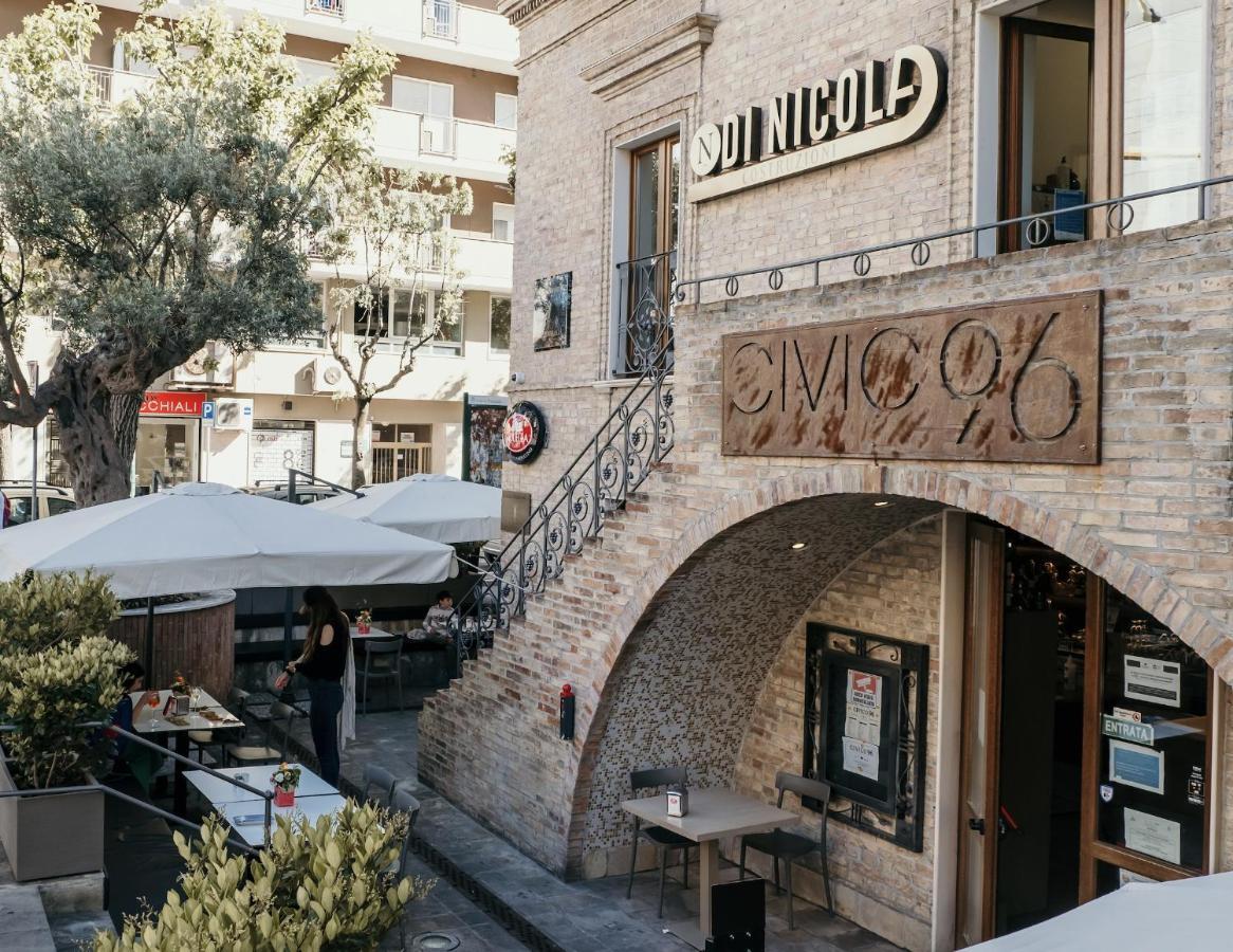 B&B Palazzo Storico Di Nicola Pescara Bagian luar foto