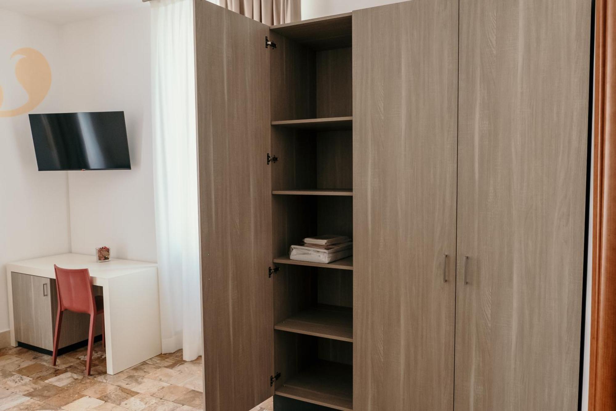 B&B Palazzo Storico Di Nicola Pescara Bagian luar foto