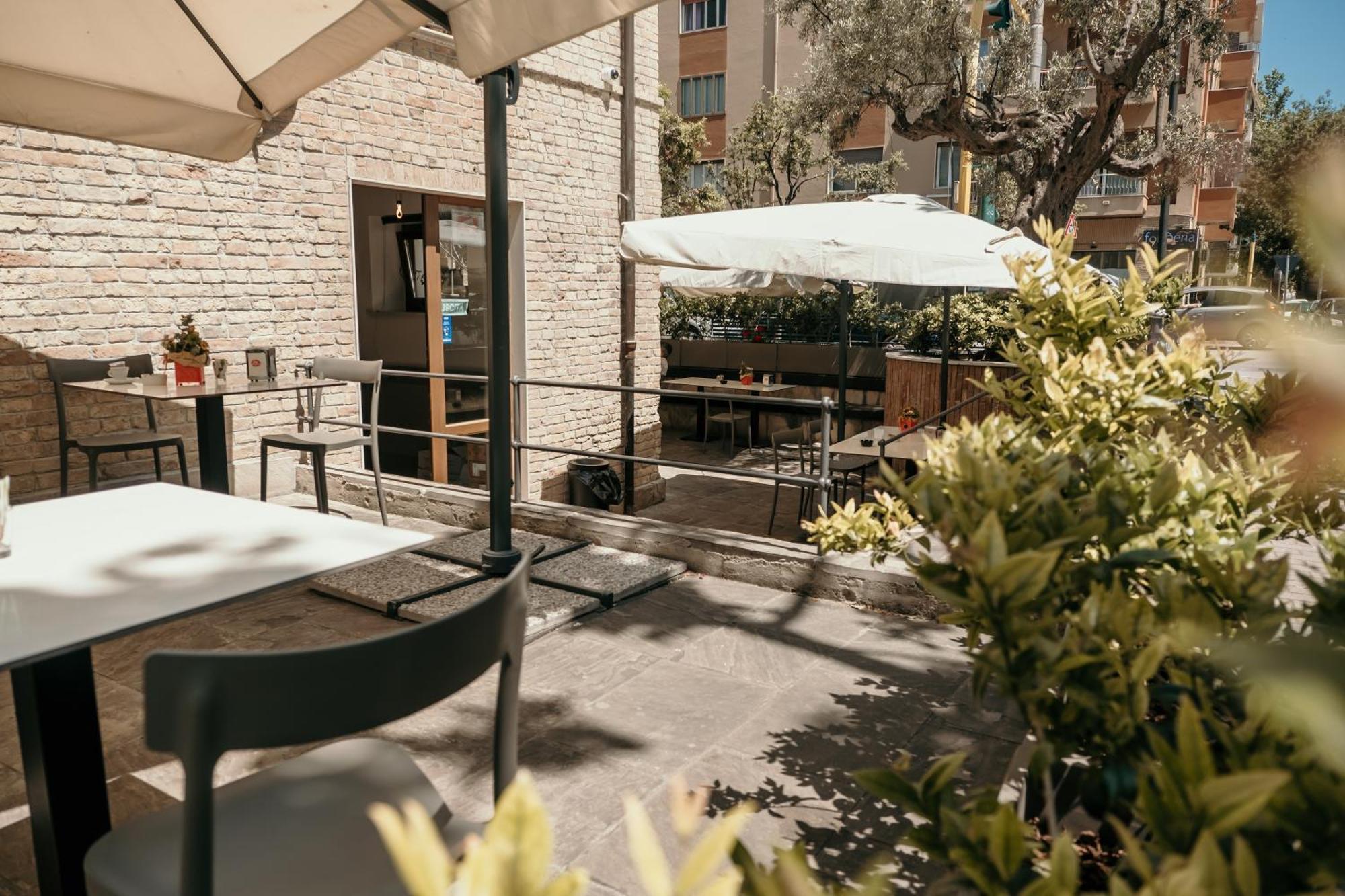 B&B Palazzo Storico Di Nicola Pescara Bagian luar foto